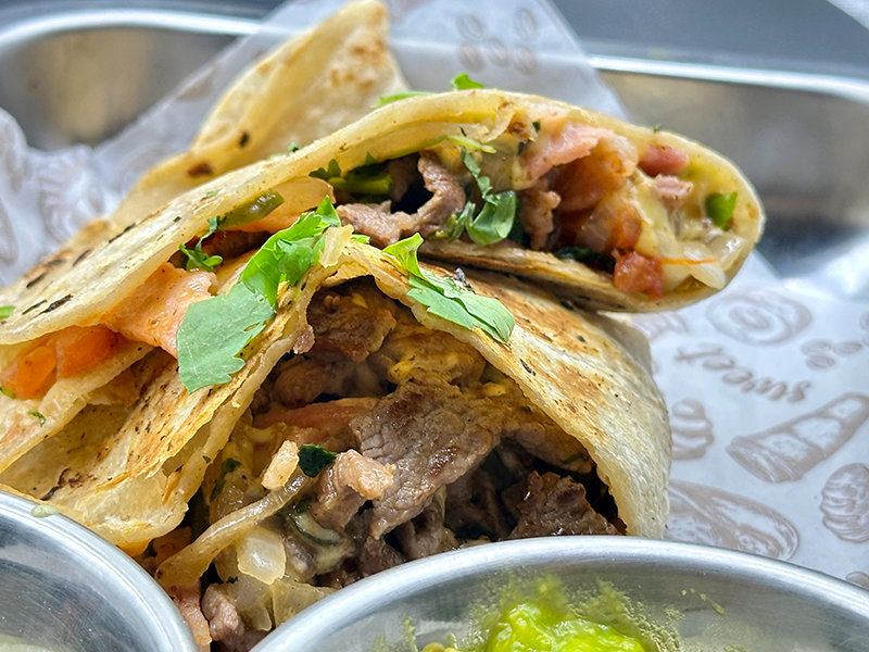 Quesadilla Albañil Steak